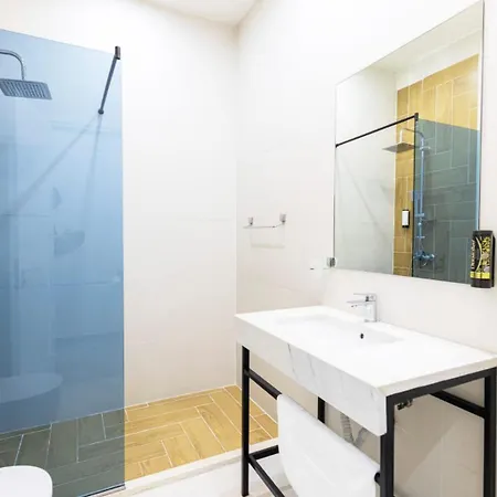 Ajsel Hotel 4*
